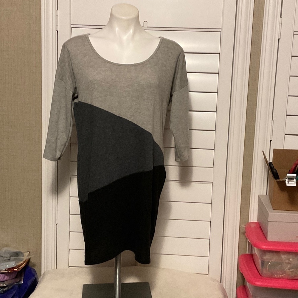 One Clothing Gray and Black Long Sleeve Dress